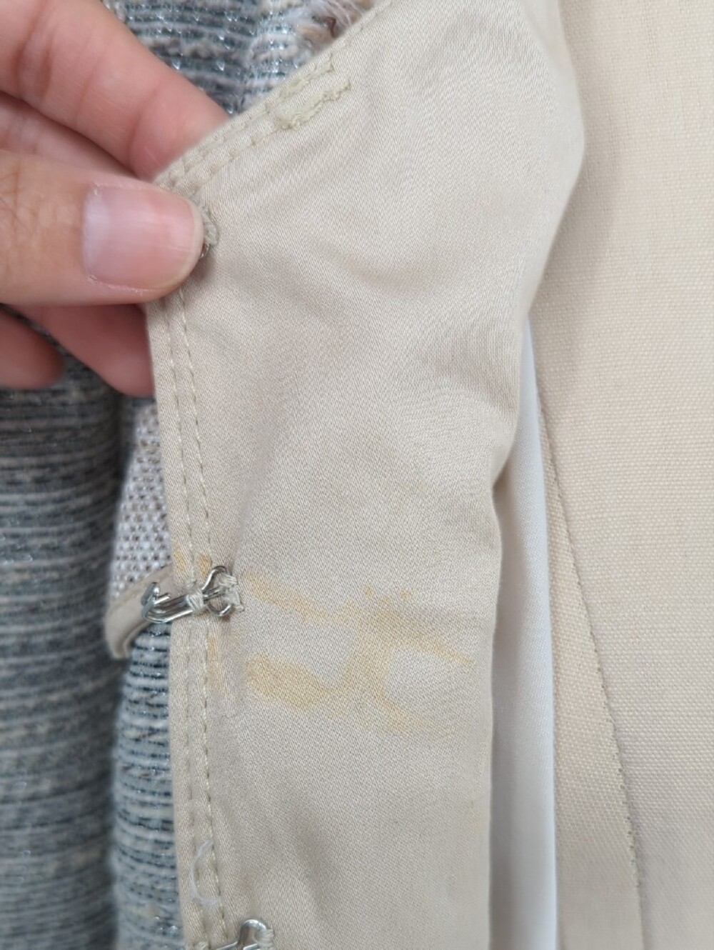 00398 WHBM Tweed Fringe Pocket Jacket Cream Blue size 14 preppy Business casual - Picture 9 of 9
